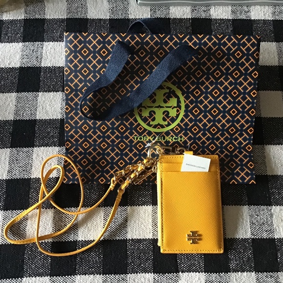 Tory Burch Handbags - NWT Tory Burch Emerson Lanyard zip ID card holder Wristlet